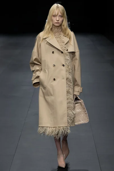Look 40